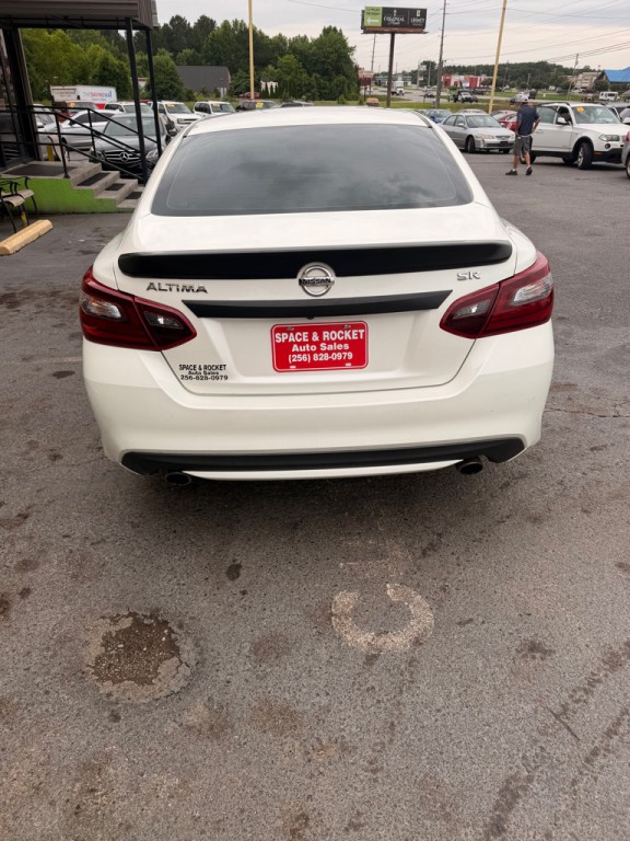 2018 Nissan Altima Image 3