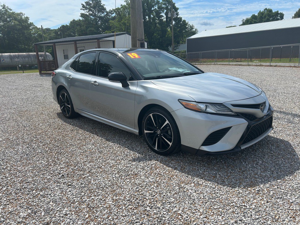 2019 Toyota Camry Image 8