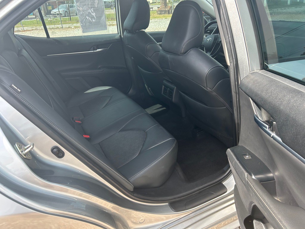 2019 Toyota Camry Image 11