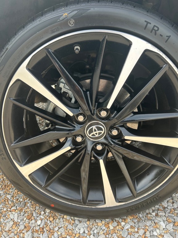 2019 Toyota Camry Image 12