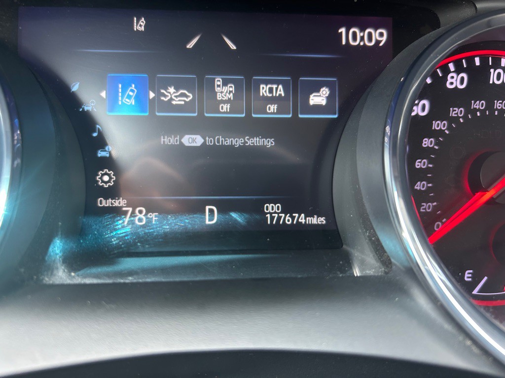 2019 Toyota Camry Image 17