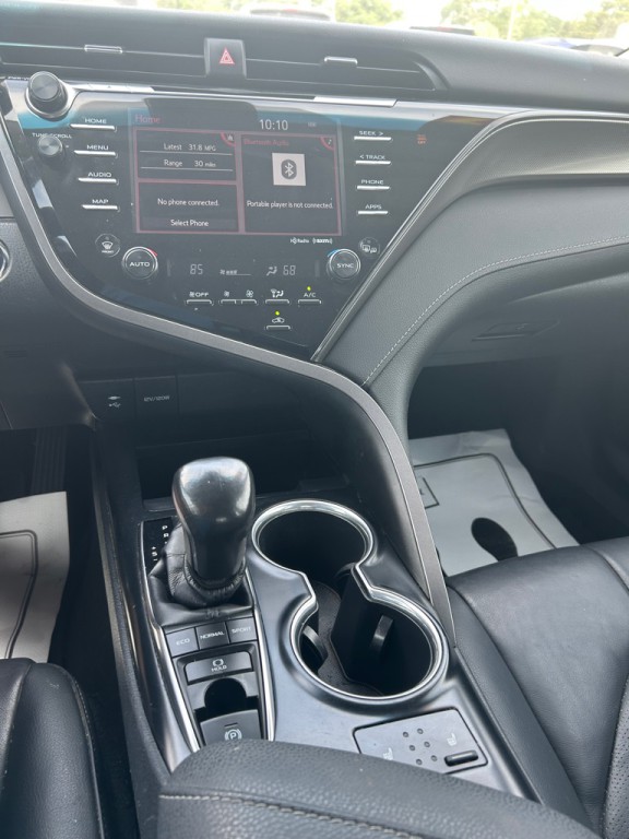 2019 Toyota Camry Image 19