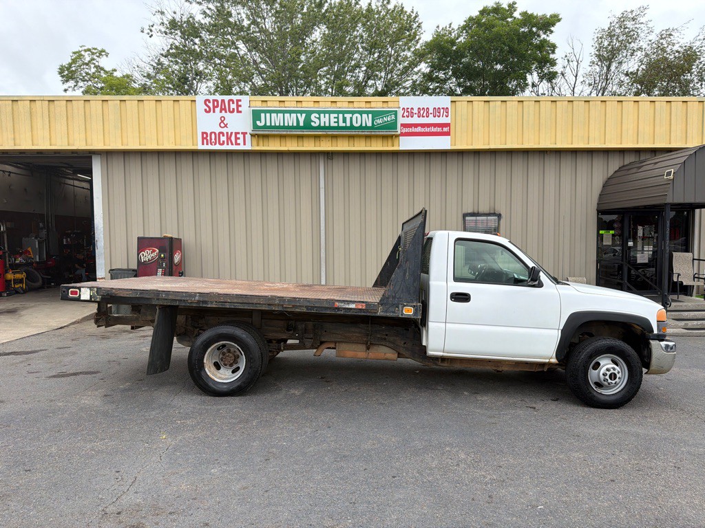 2003 GMC Sierra Image 1