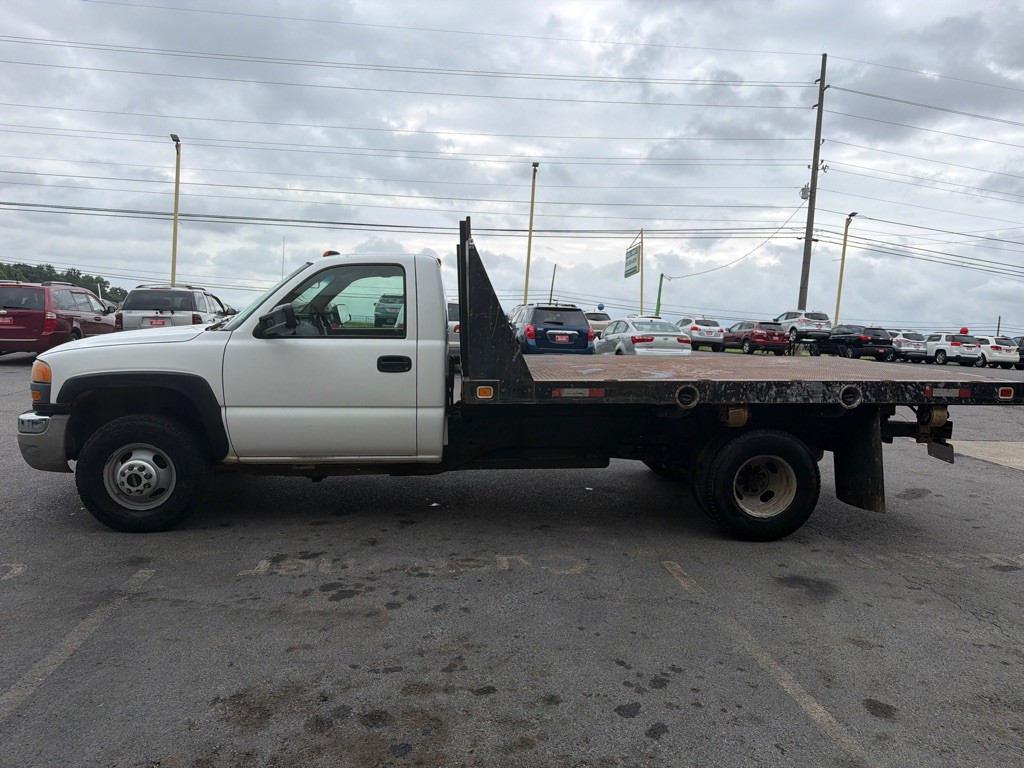 2003 GMC Sierra Image 3