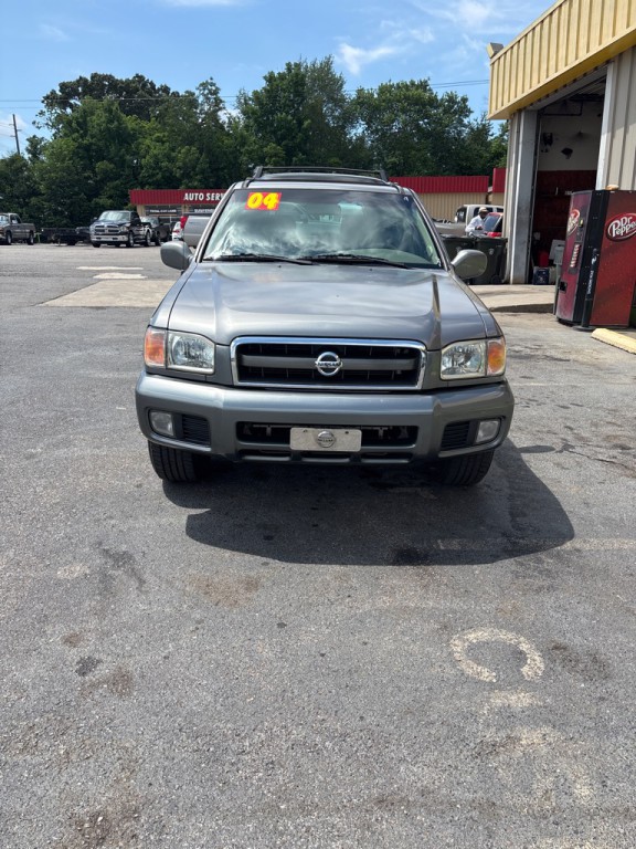 2004 Nissan Pathfinder Image 2