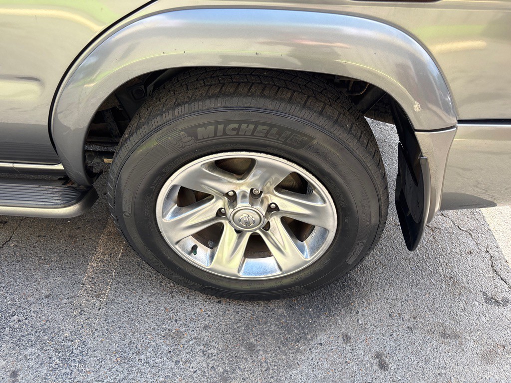 2004 Nissan Pathfinder Image 5