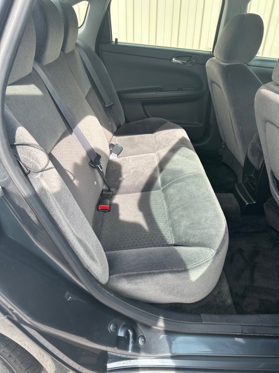 2011 Chevrolet Impala Image 11