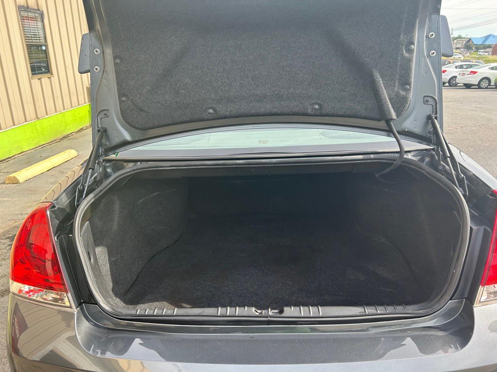 2011 Chevrolet Impala Image 13