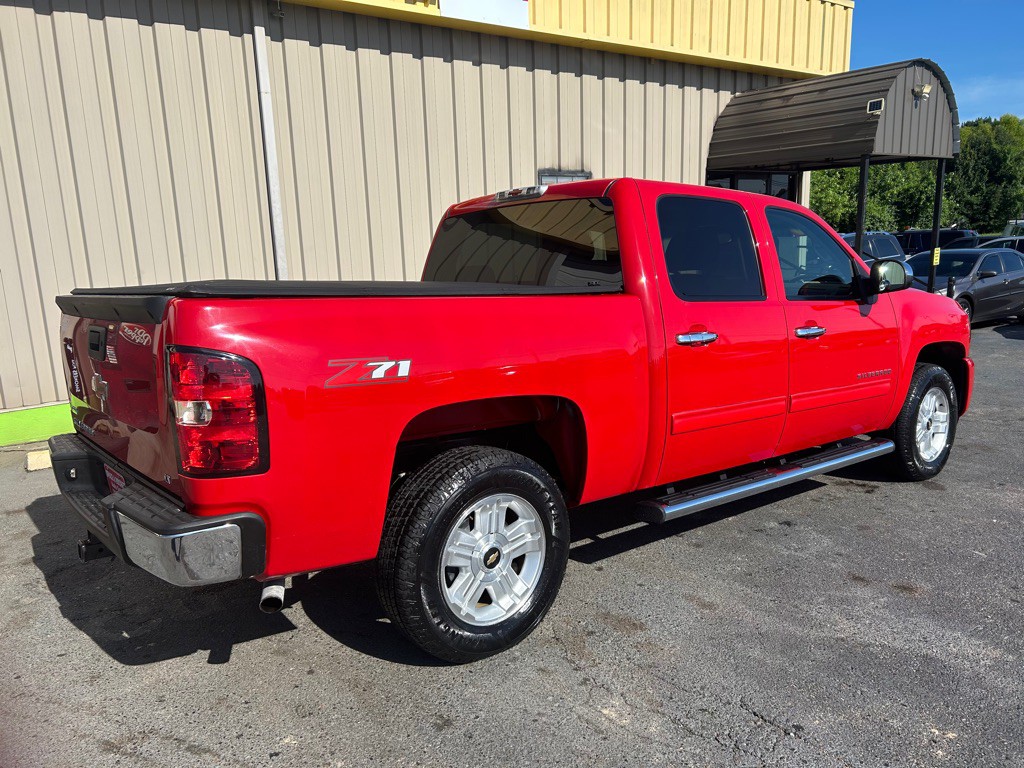 2010 Chevrolet Silverado 1500 Image 3