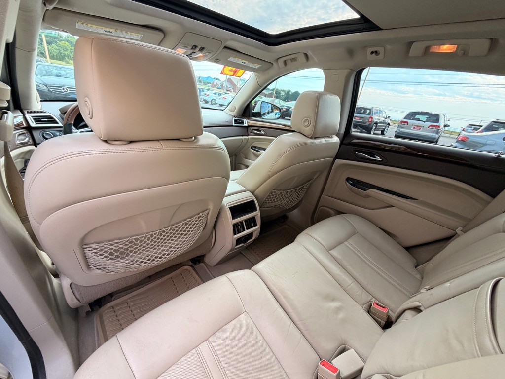 2013 Cadillac SRX Image 9