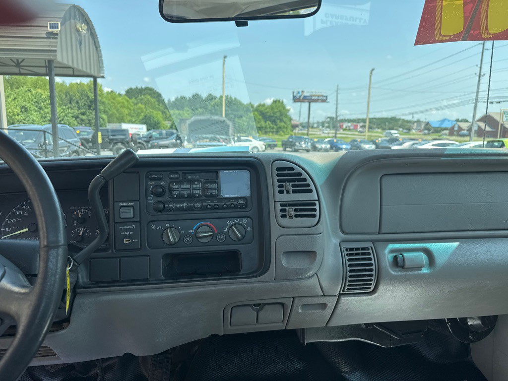 1997 GMC Sierra Image 6