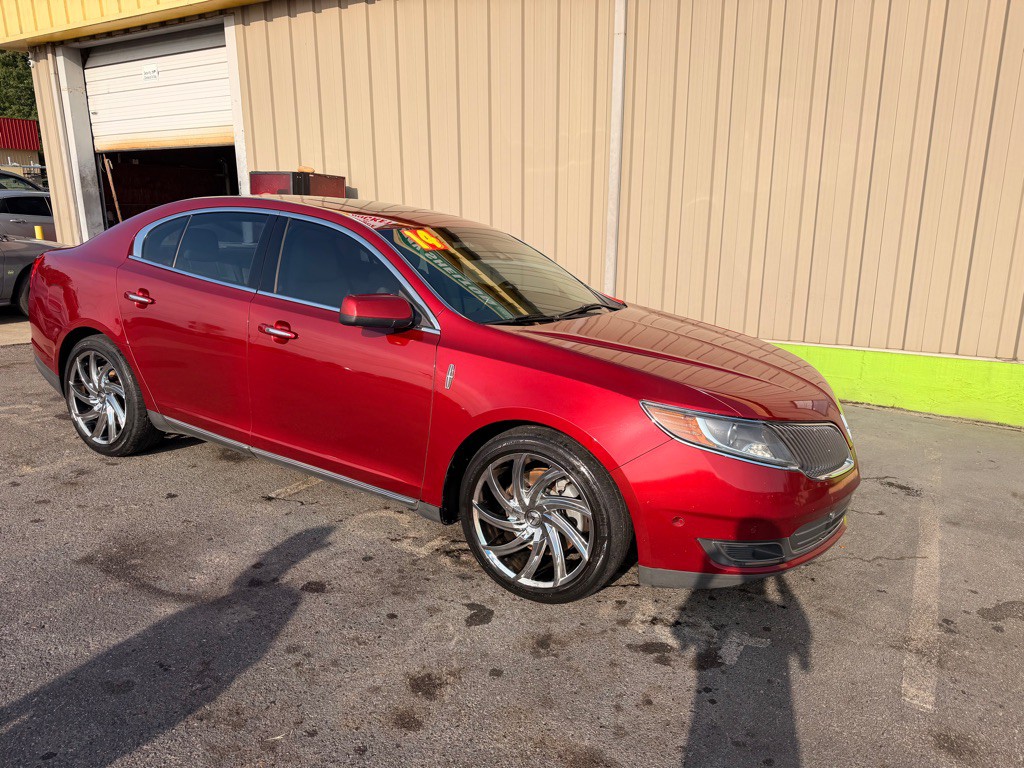 2014 Lincoln MKS Image 2