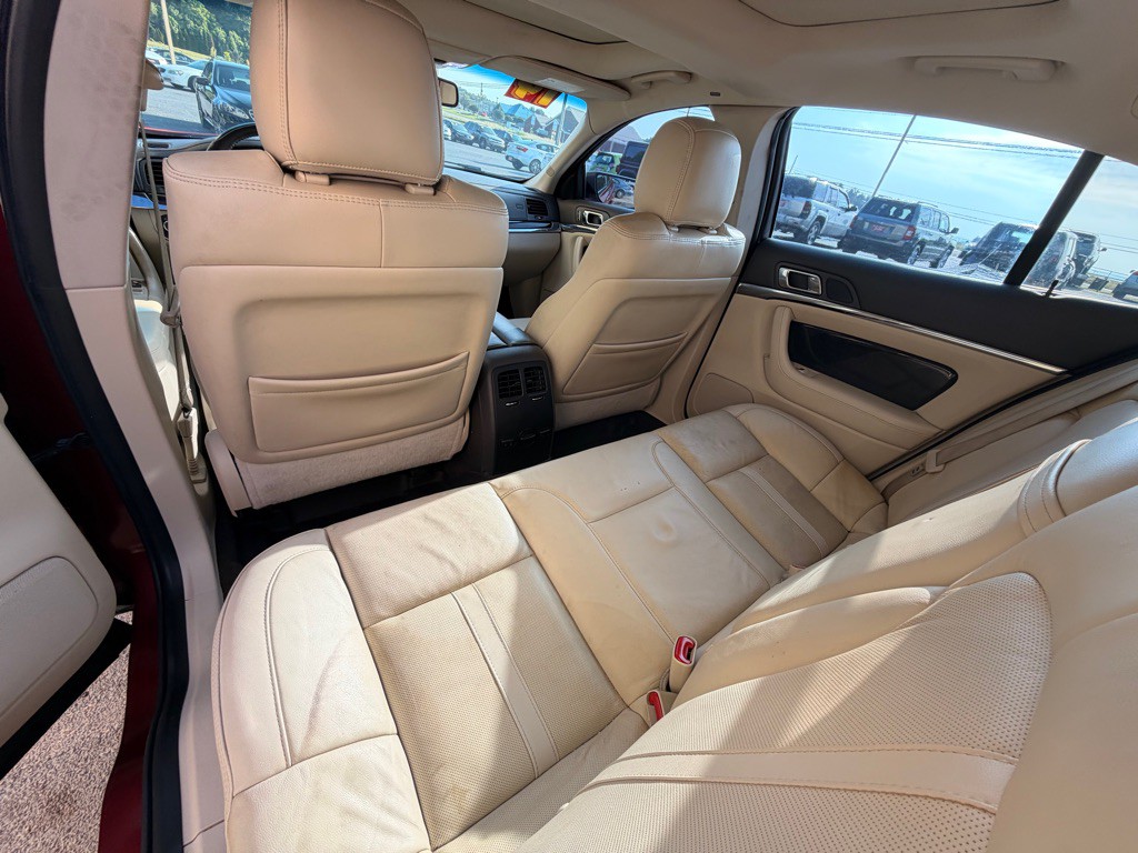 2014 Lincoln MKS Image 10