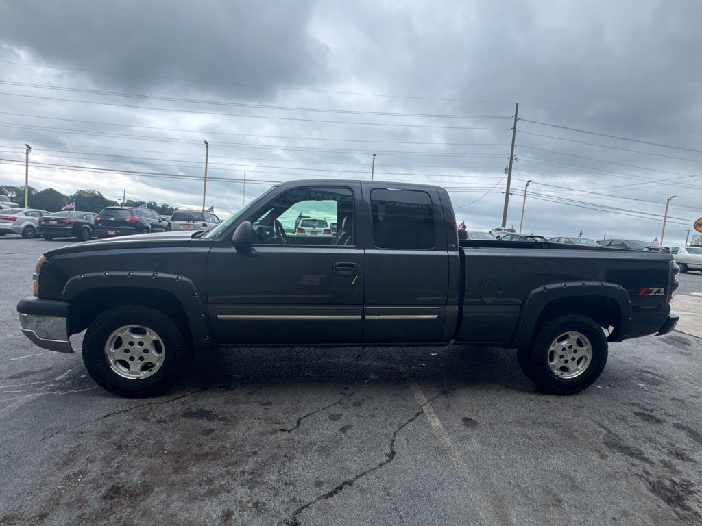 2003 Chevrolet Silverado 1500 Image 3