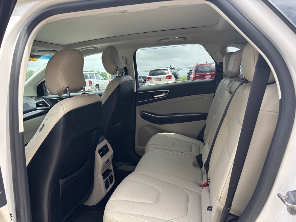 2015 Ford Edge Image 4