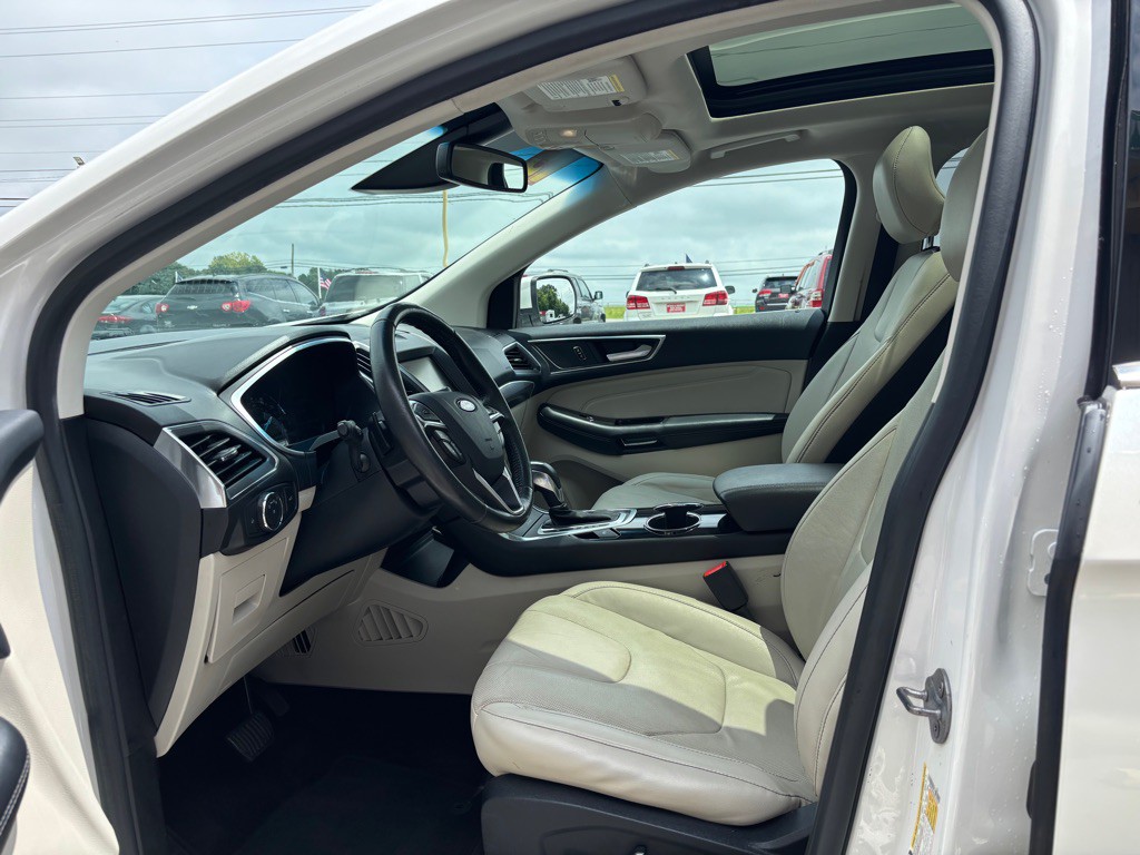 2015 Ford Edge Image 8
