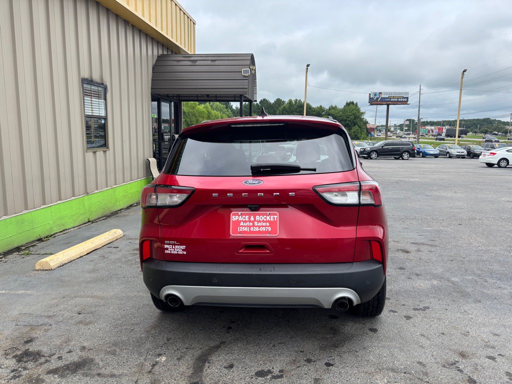 2021 Ford Escape Image 2