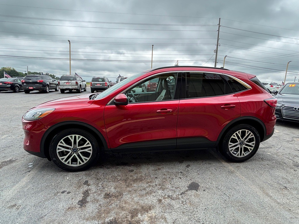2021 Ford Escape Image 3