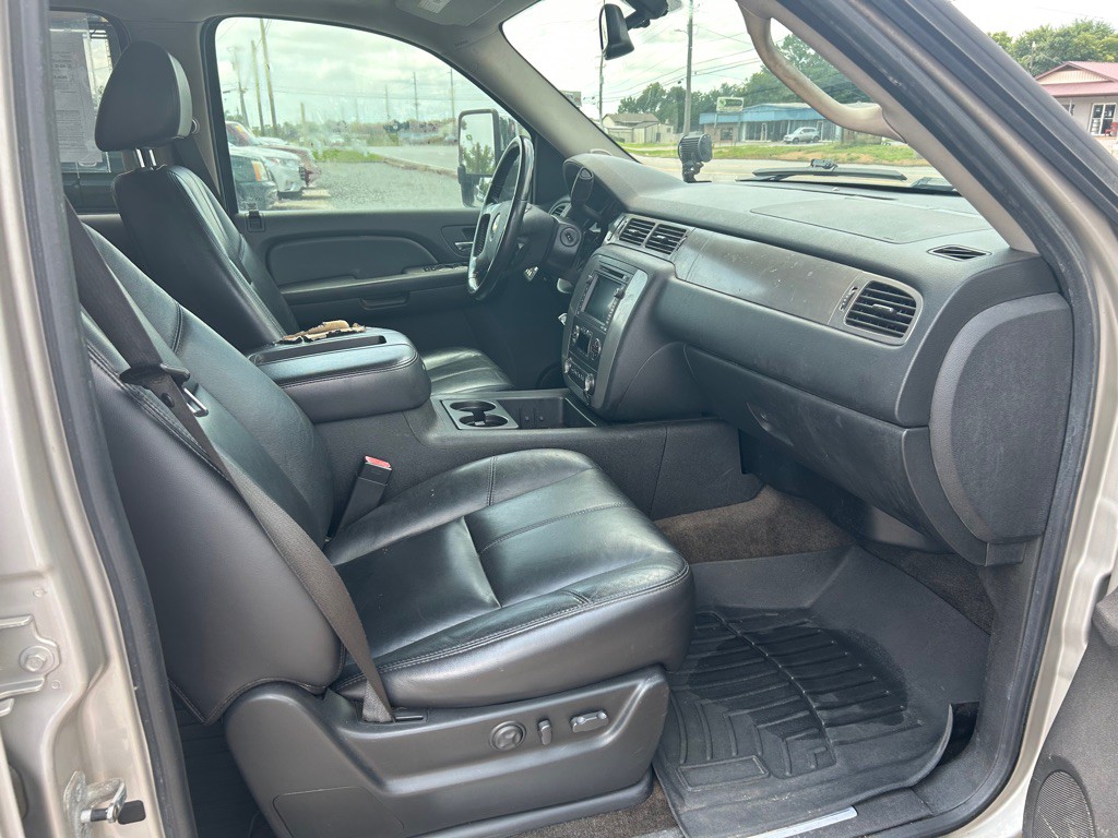 2008 Chevrolet Tahoe Image 10