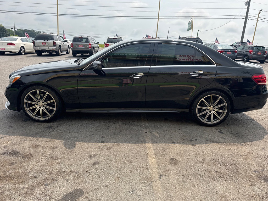 2015 Mercedes-Benz E-Class Image 3