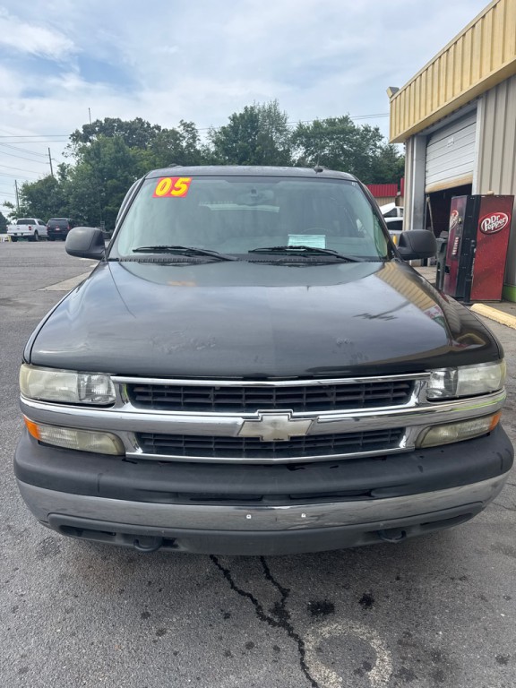 2005 Chevrolet Tahoe Image 2