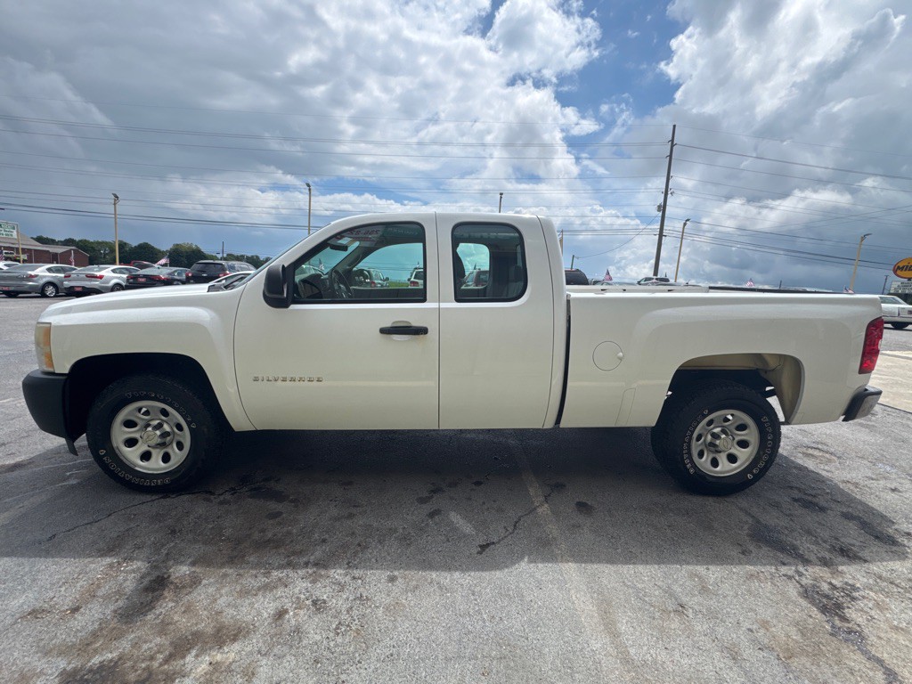 2011 Chevrolet Silverado 1500 Image 3