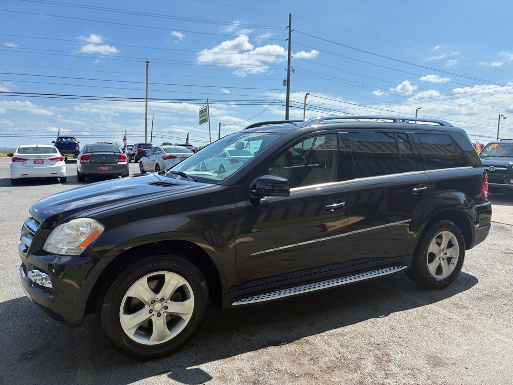 2011 Mercedes-Benz GL-Class Image 3