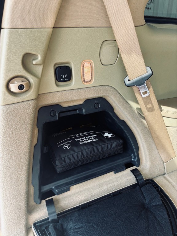 2011 Mercedes-Benz GL-Class Image 18