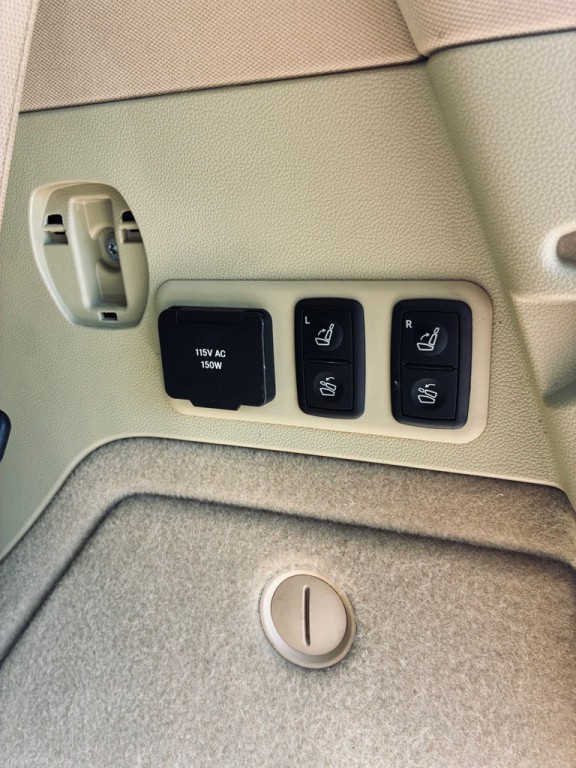 2011 Mercedes-Benz GL-Class Image 19