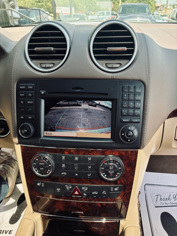 2011 Mercedes-Benz GL-Class Image 22