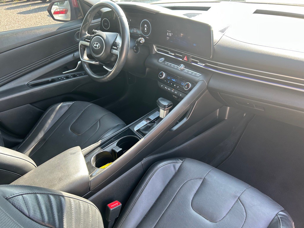 2023 Hyundai Elantra Image 8