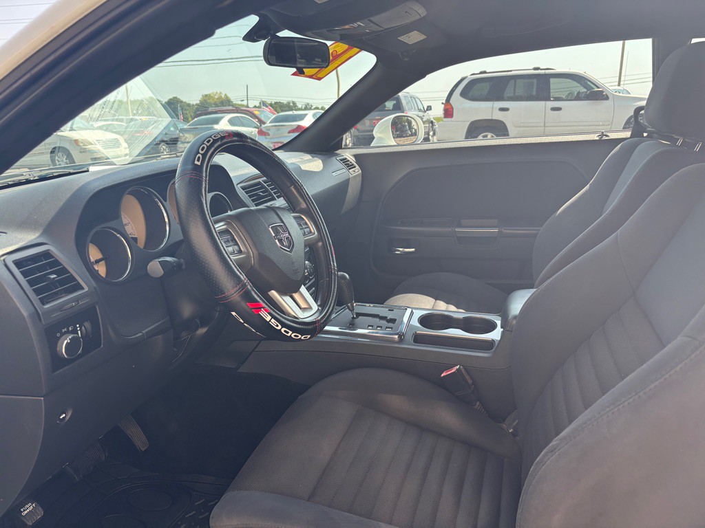 2013 Dodge Challenger Image 5