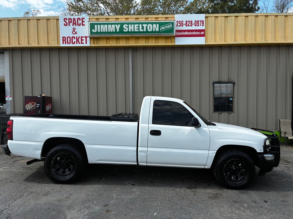 2006 GMC Sierra Image 1