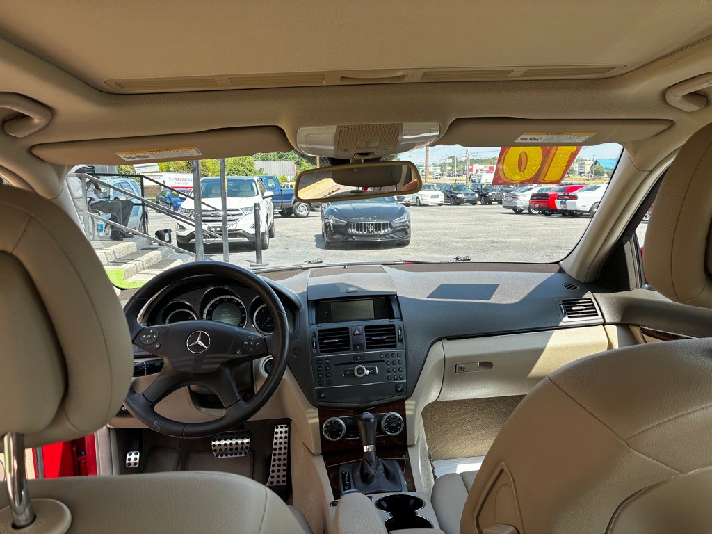 2010 Mercedes-Benz C-Class Image 6