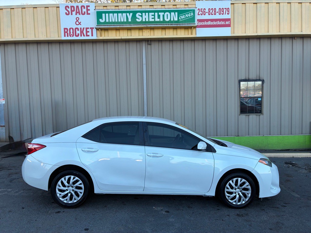 2018 Toyota Corolla Image 2