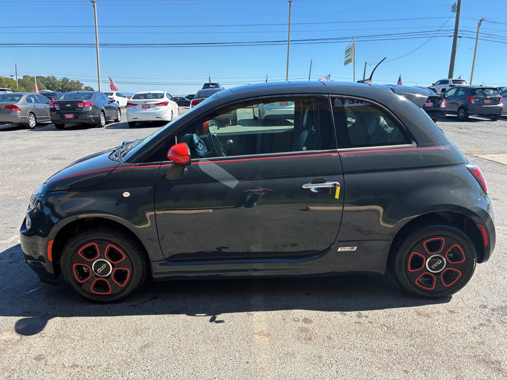 2018 FIAT 500 Image 3