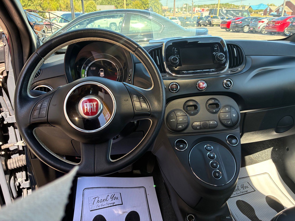 2018 FIAT 500 Image 5