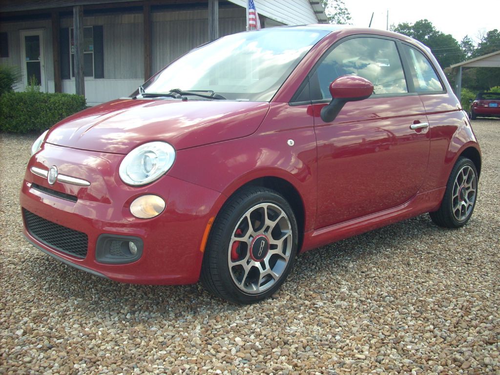 2012 FIAT 500 Image 1