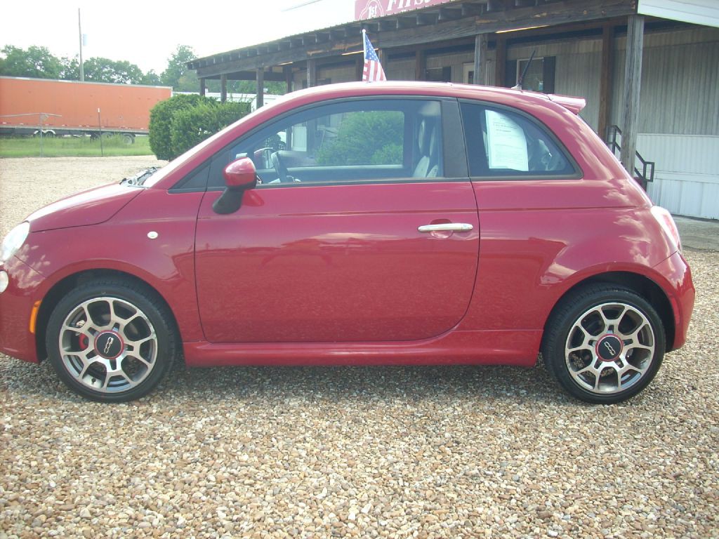 2012 FIAT 500 Image 2
