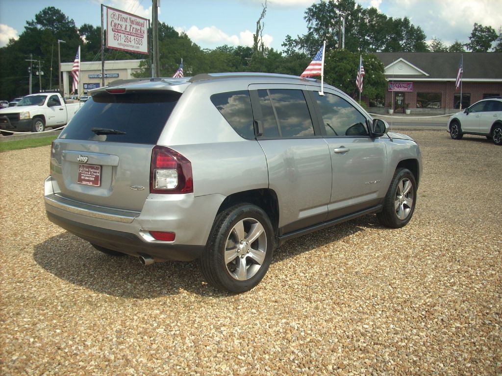 2016 Jeep Compass Image 4