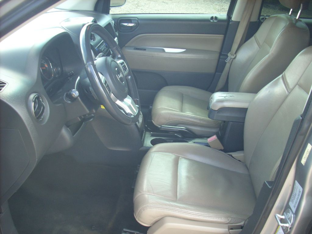 2016 Jeep Compass Image 8