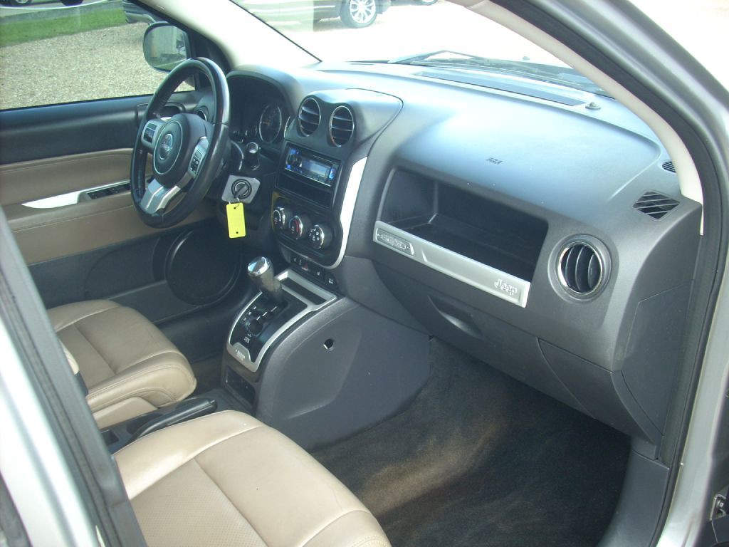 2016 Jeep Compass Image 14