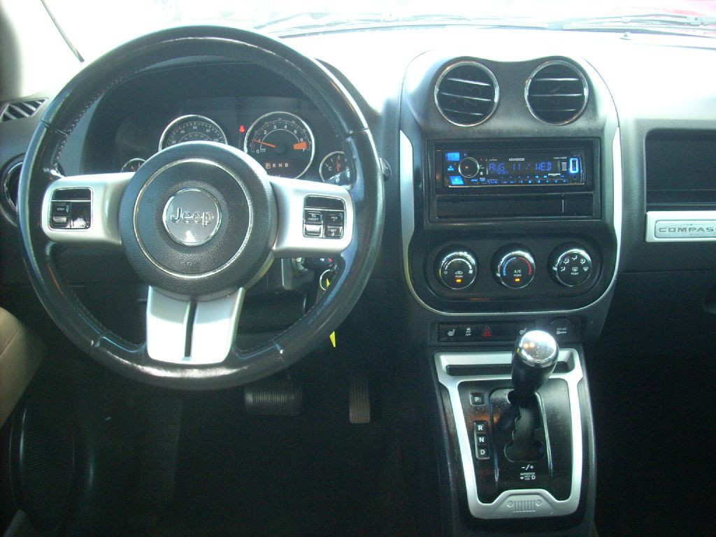 2016 Jeep Compass Image 15