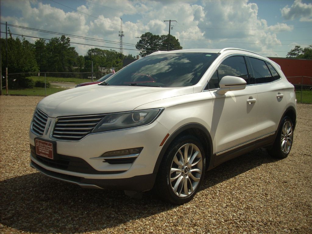 2017 Lincoln MKC Image 2