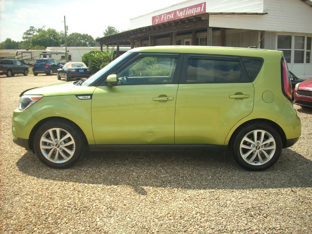 2017 Kia Soul Image 2