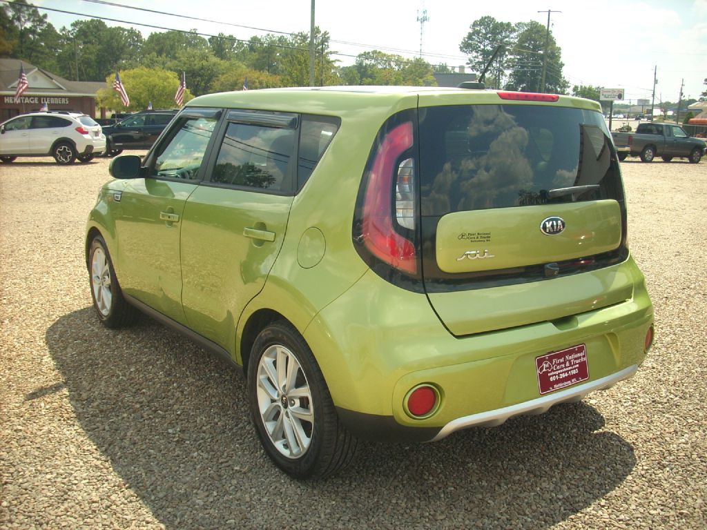 2017 Kia Soul Image 3