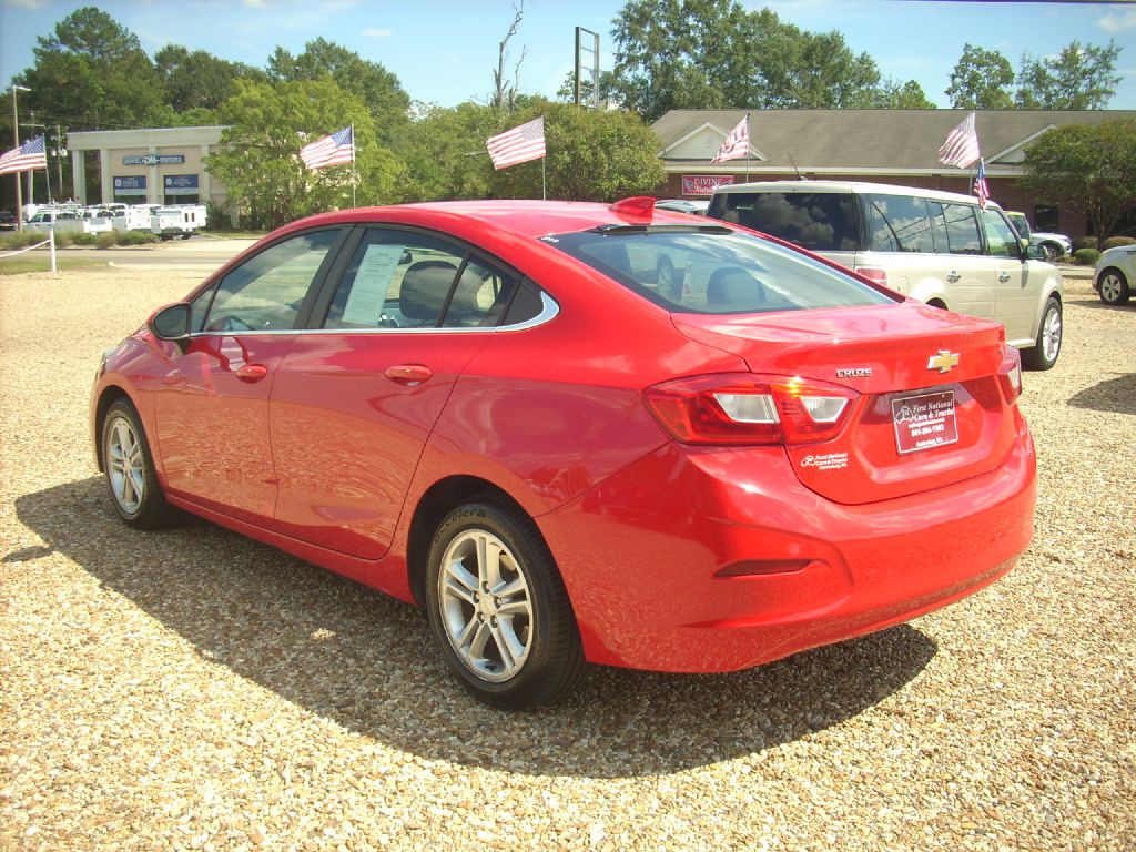 2017 Chevrolet Cruze Image 4