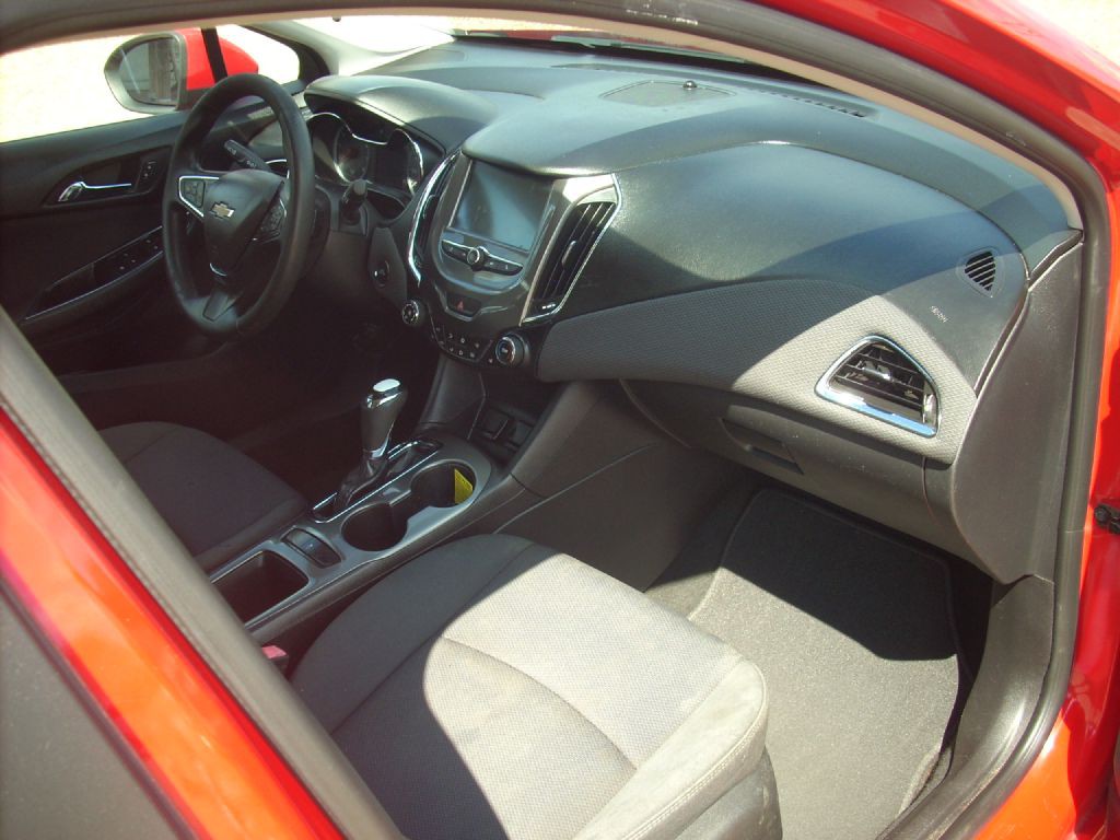 2017 Chevrolet Cruze Image 13