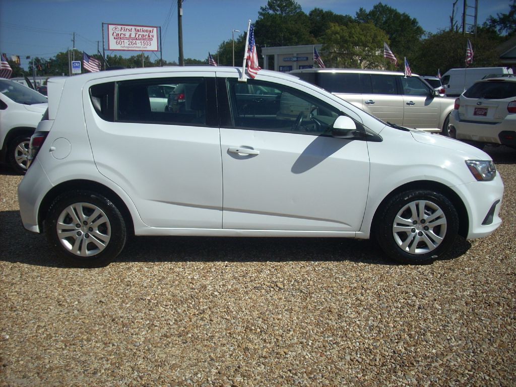 2020 Chevrolet Sonic Image 5