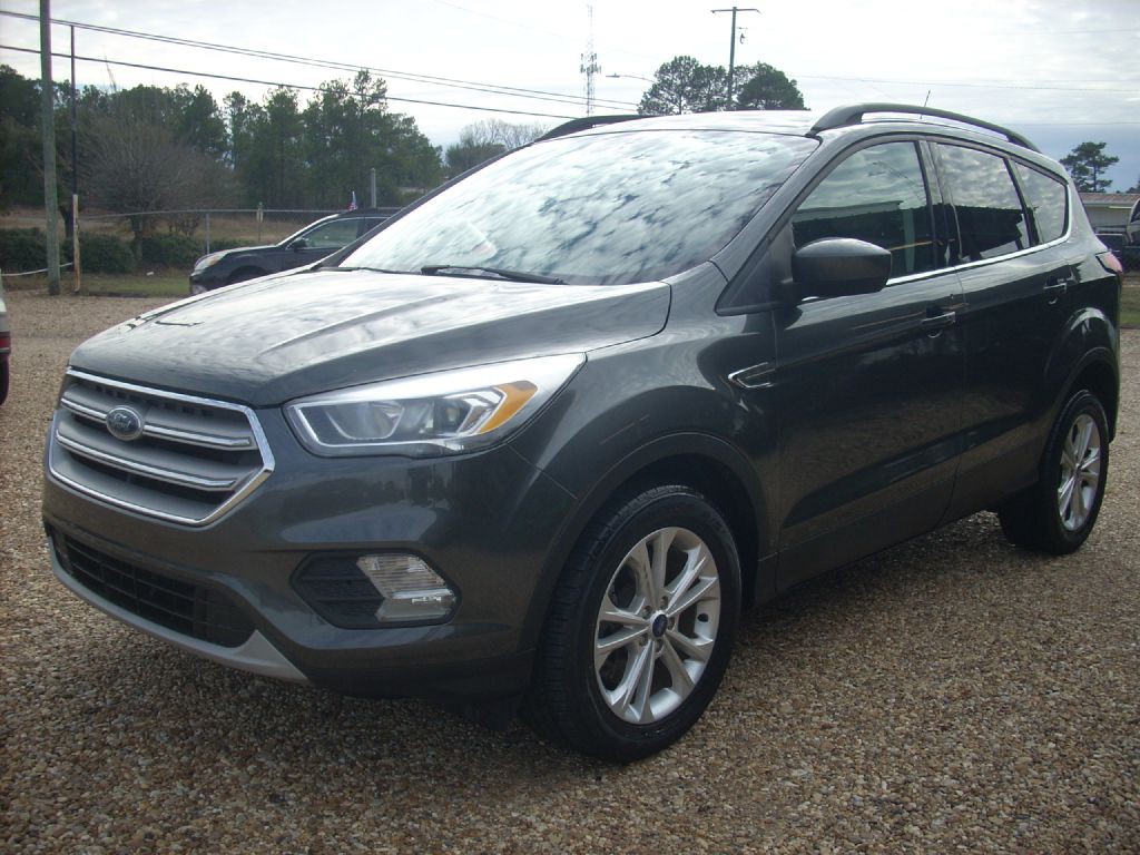2019 Ford Escape Image 2